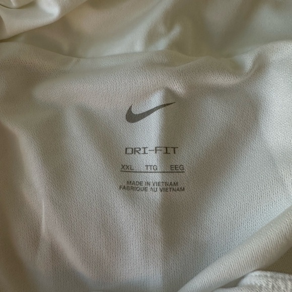 NWT Nike White Dri-Fit Shorts Size XXL - Picture 3 of 3